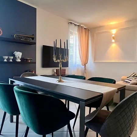 Velvet Apartment