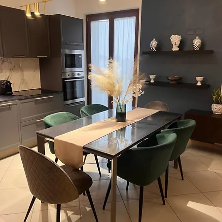 Velvet Apartment